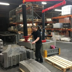 Manipulator tubowy do bloków betonowych