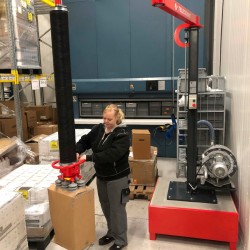 Manipulator tubowy do opakowa kartonowych